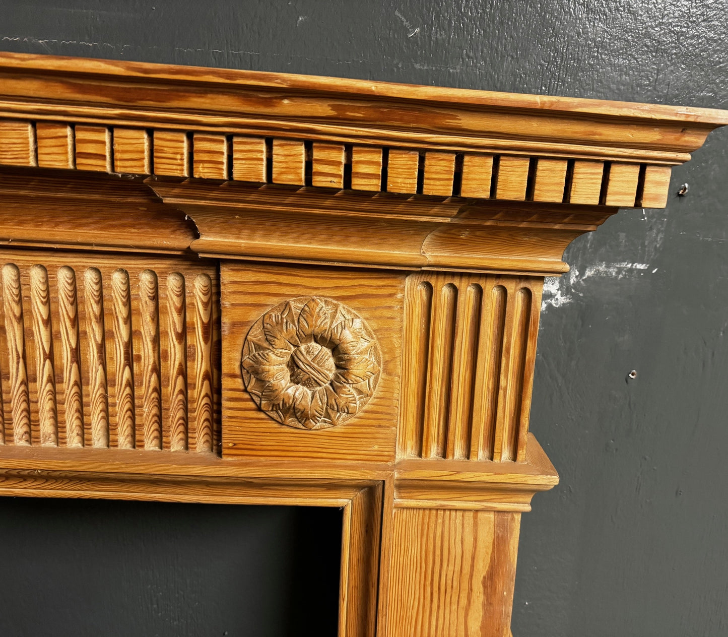 066 Replica Georgian Design Fireplace