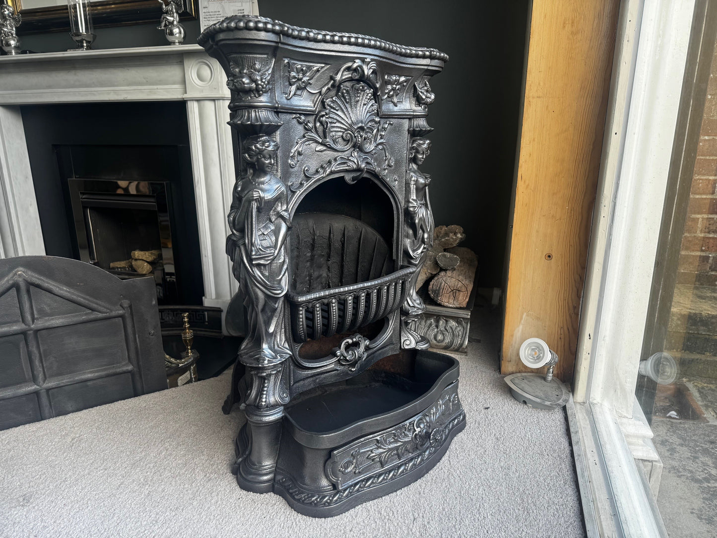 078 19th Century Cast Iron French Stove